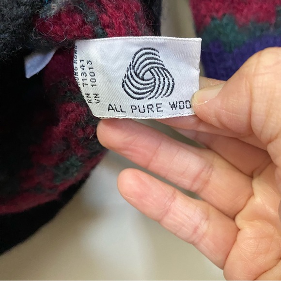 L.L. Bean Multicolor Patterned Sweater - Picture 4 of 5